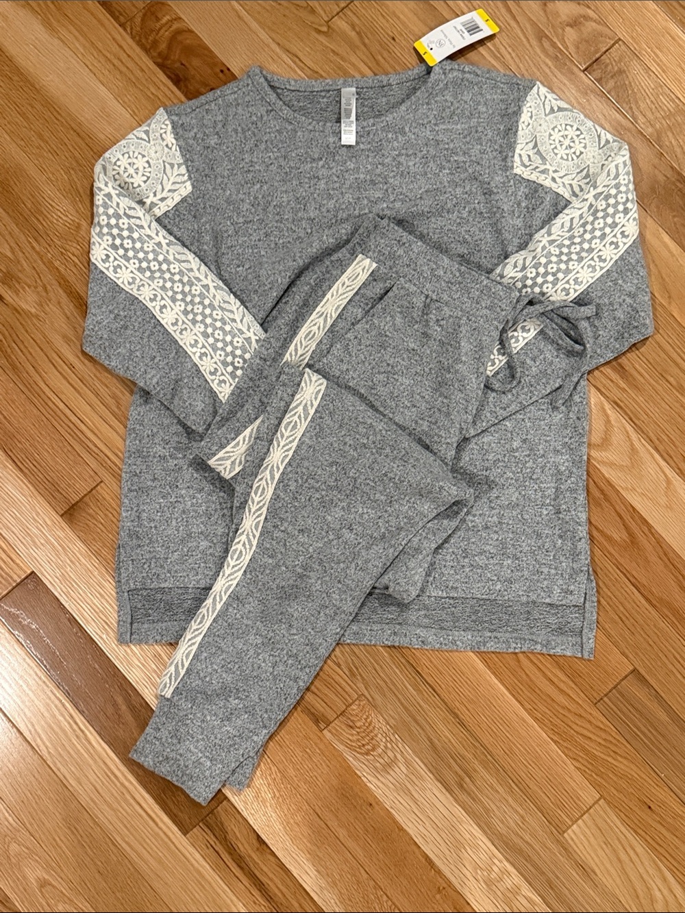 NWT! Flora Nikrooz Gray Lounge Pajama Set with Cream Lace Trim